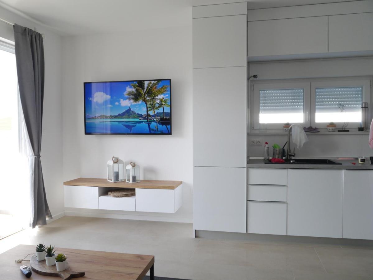 Nova Excellence Apartment Novalja Exterior photo