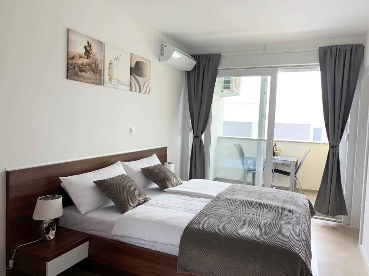 Nova Excellence Apartment Novalja Exterior photo
